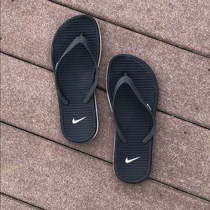 Nike flip flops
